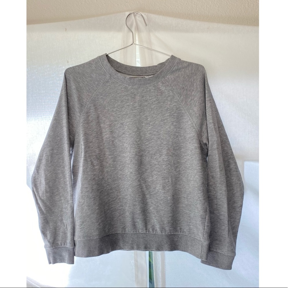 H&M Gray Essential Sweatshirt Size M